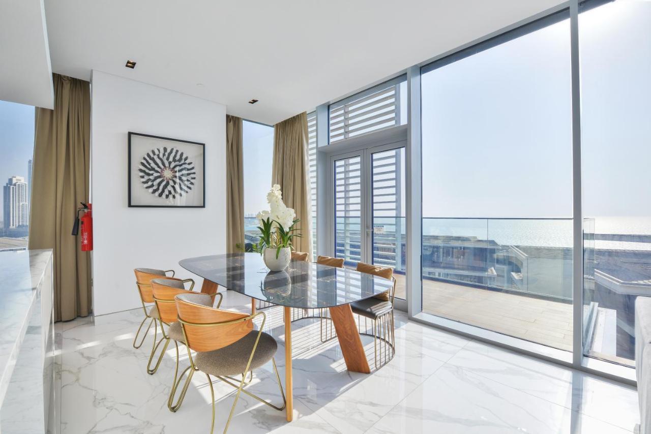 Luxe 3 Bedroom Oceanfront Apartment In The Heart Of Bluewaters Island Dubái Exterior foto