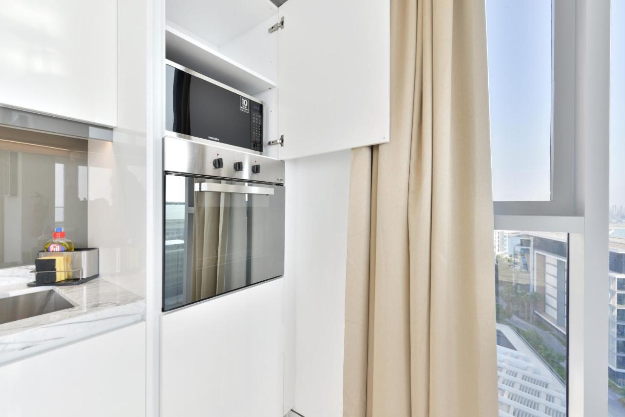 Luxe 3 Bedroom Oceanfront Apartment In The Heart Of Bluewaters Island Dubái Exterior foto