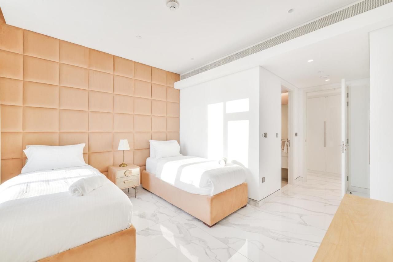 Luxe 3 Bedroom Oceanfront Apartment In The Heart Of Bluewaters Island Dubái Exterior foto